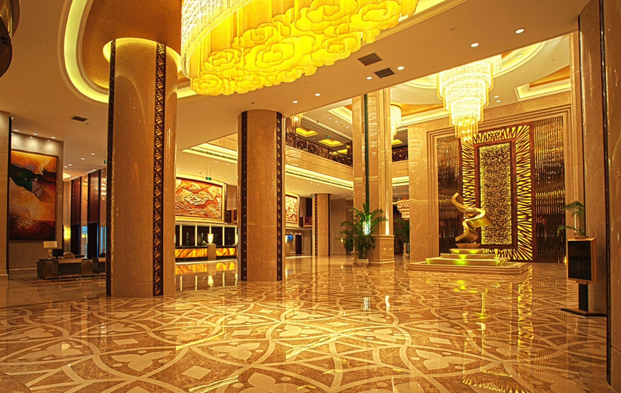 Howard Johnson Tropical Garden Plaza Kunming Hotel Interior foto